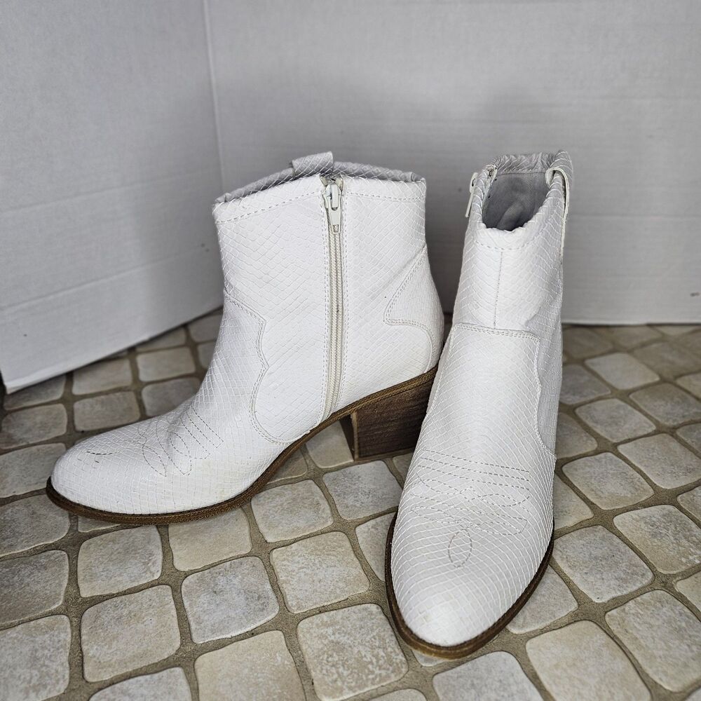 Dirty Laundry Unite White Snakeskin Ankle Short Cowgirl Western Booties Size 9.5 - Picture 4 of 13